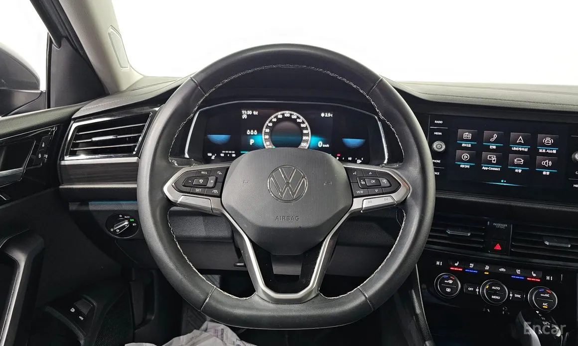 Фото 16 - Volkswagen Jetta