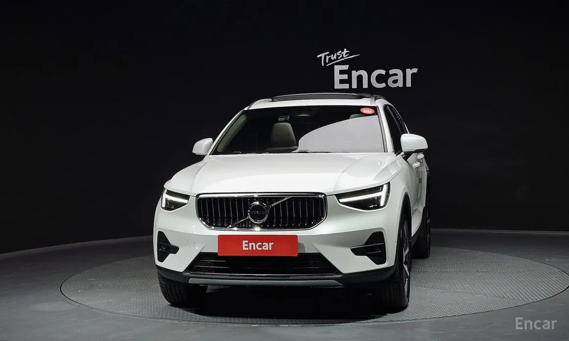 Фото 3 - Volvo XC40
