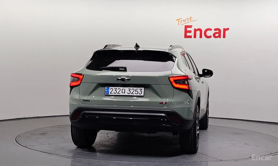 Фото 4 - Chevrolet Trax