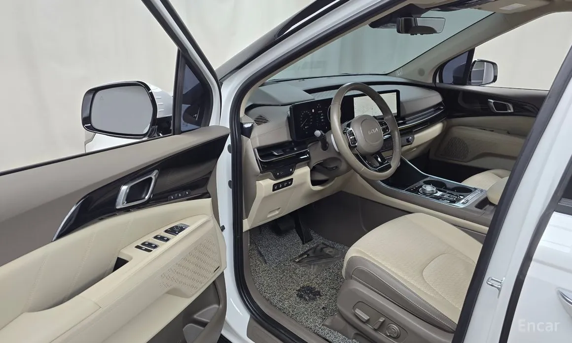 Фото 10 - Kia Carnival