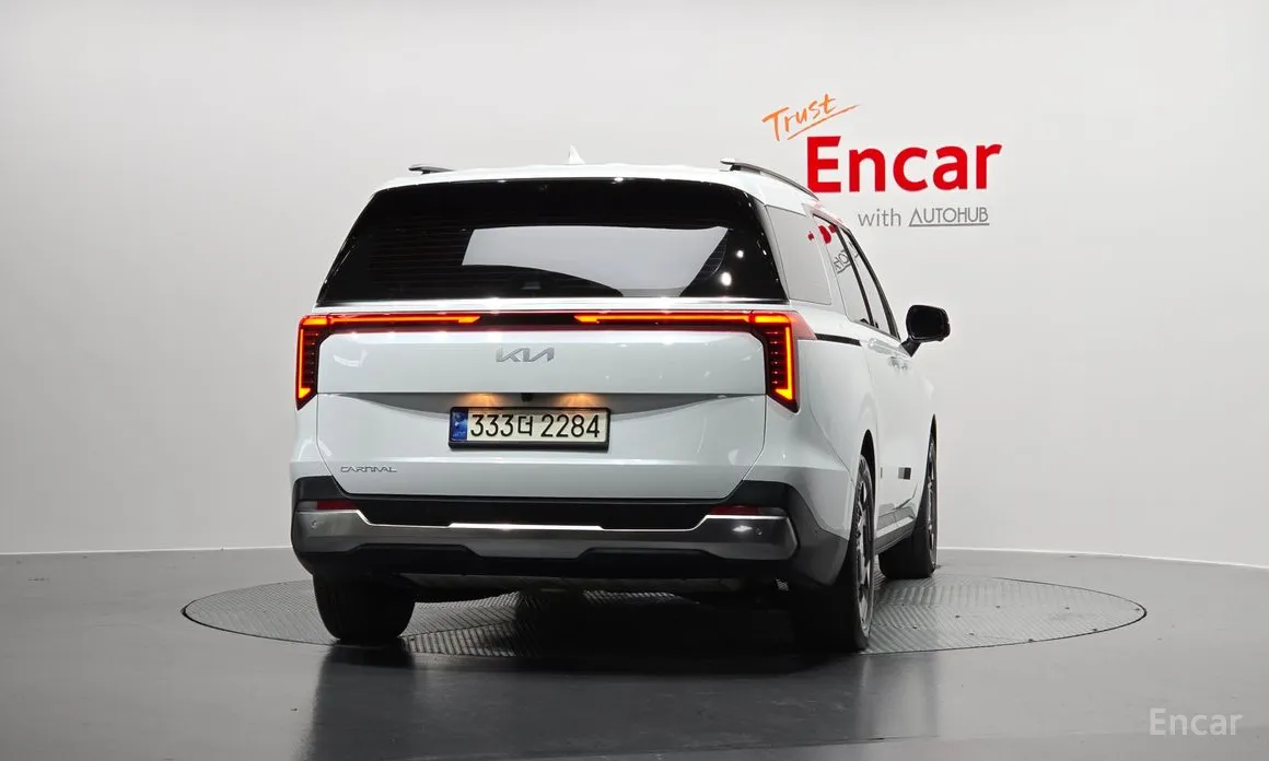 Фото 4 - Kia Carnival