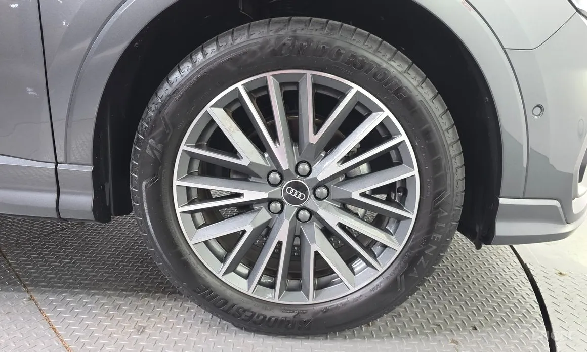Фото 5 - Audi Q3