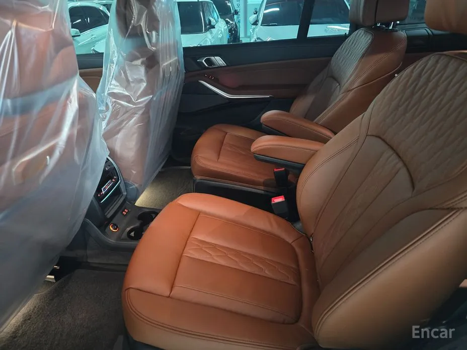 Фото 11 - BMW X7