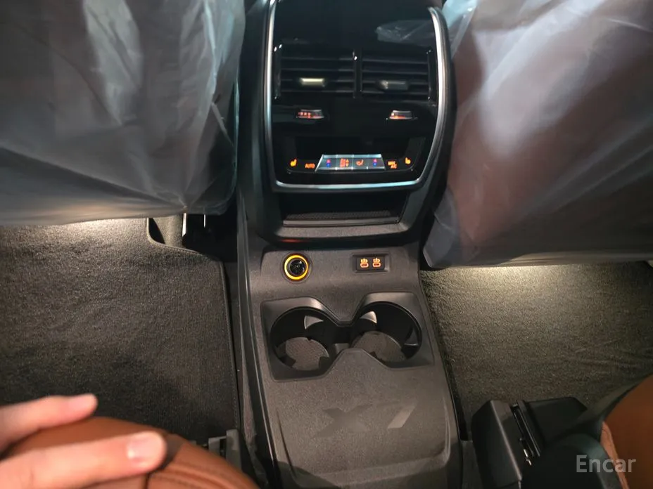 Фото 12 - BMW X7