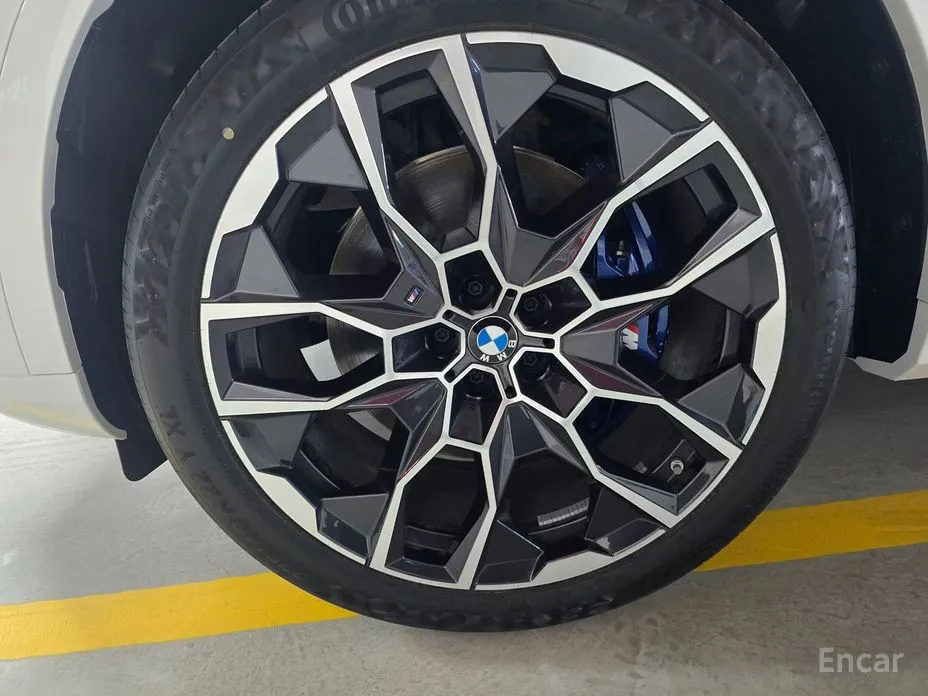 Фото 16 - BMW X7