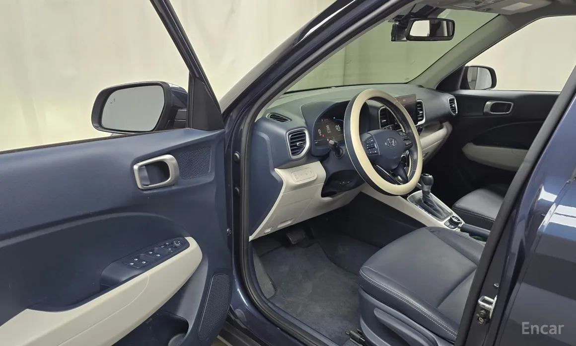 Фото 10 - Hyundai Venue