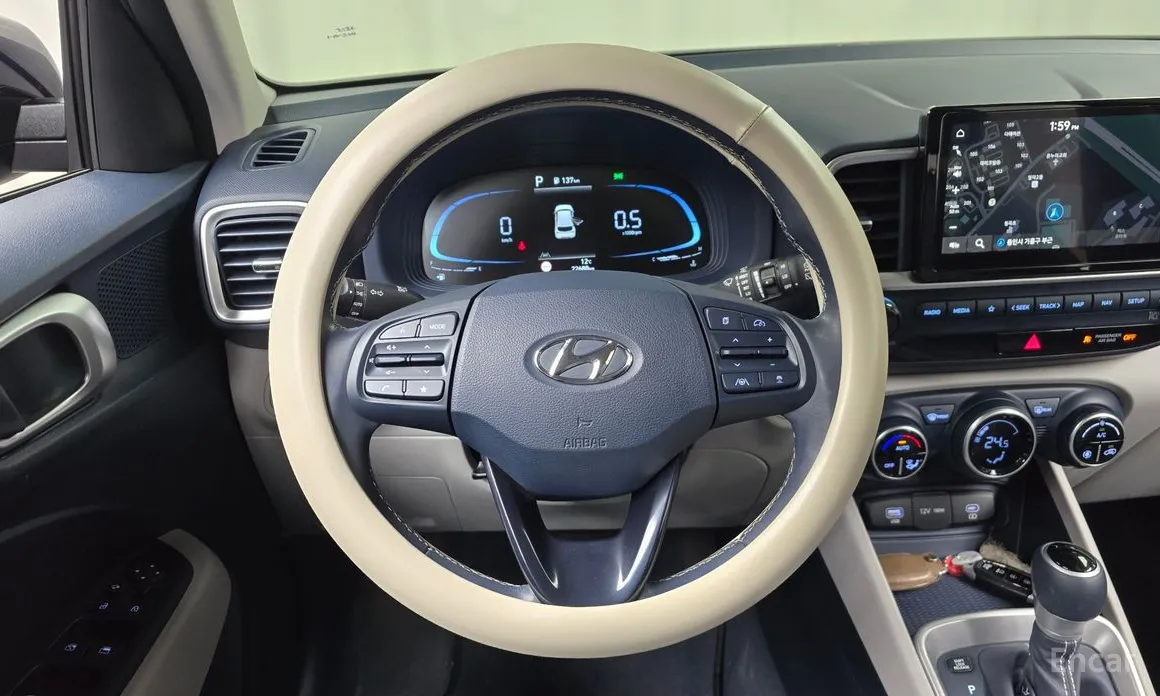 Фото 13 - Hyundai Venue