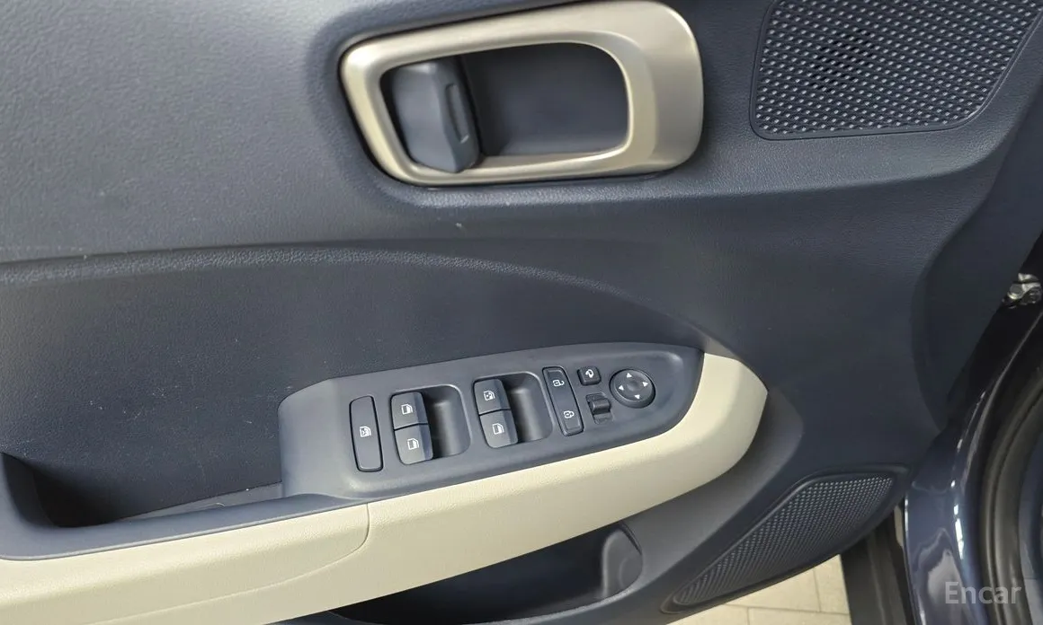 Фото 18 - Hyundai Venue