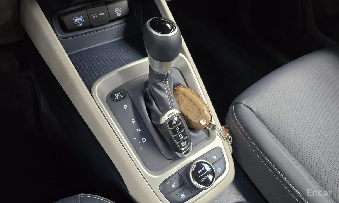 Фото 9 - Hyundai Venue