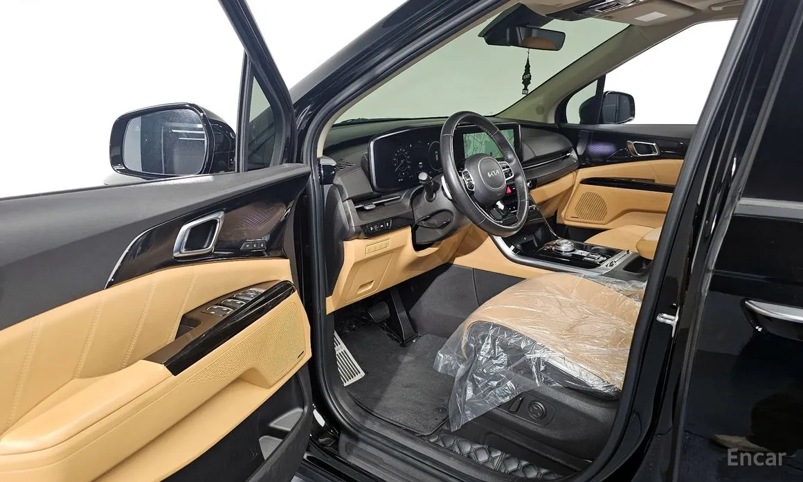 Фото 10 - Kia Carnival