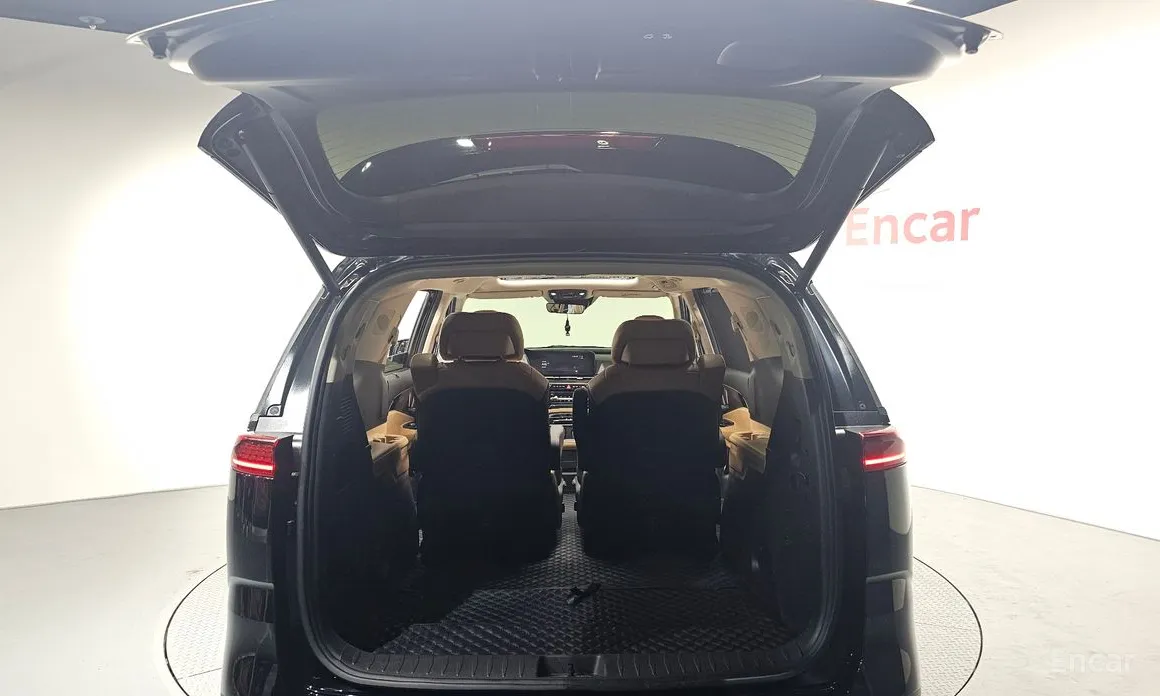 Фото 20 - Kia Carnival