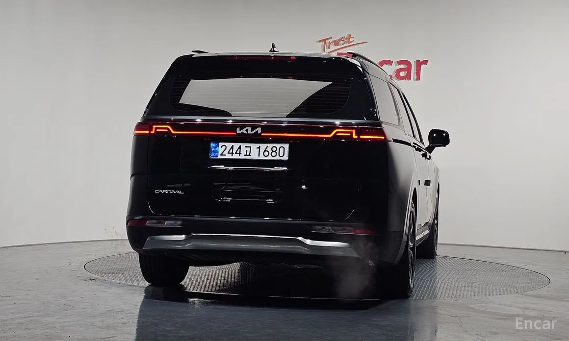 Фото 4 - Kia Carnival