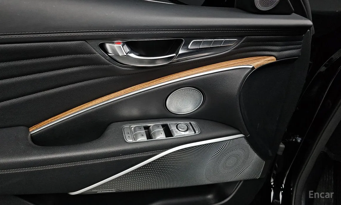 Фото 17 - Kia K9