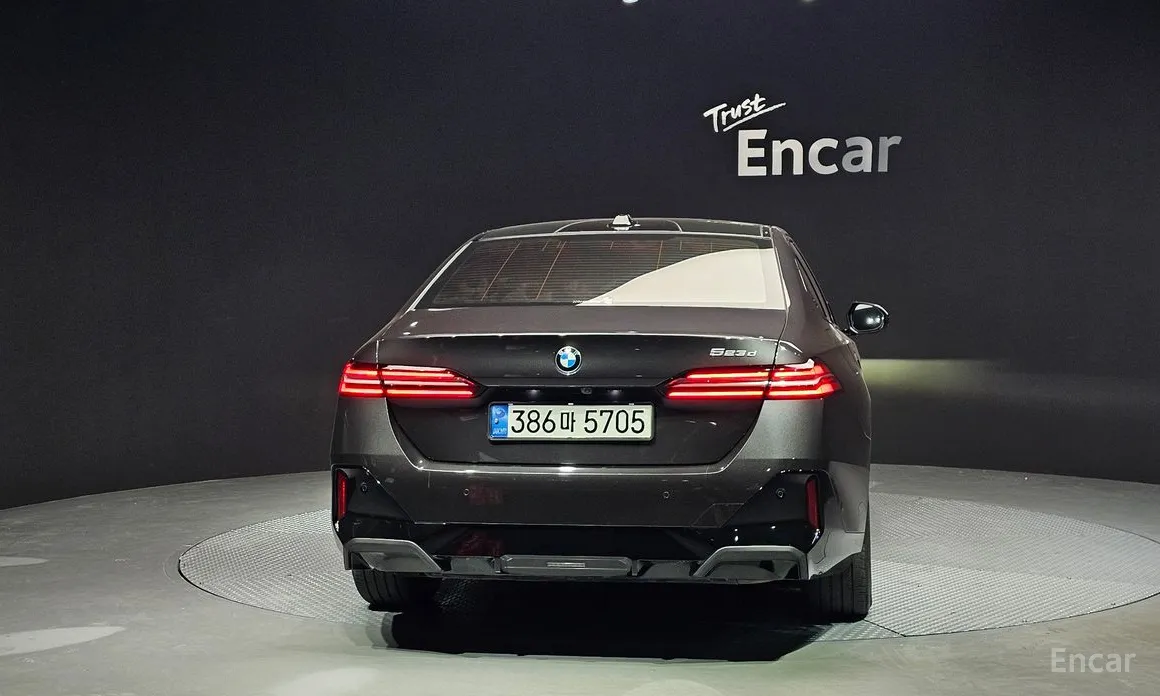 Фото 4 - BMW 5 Series