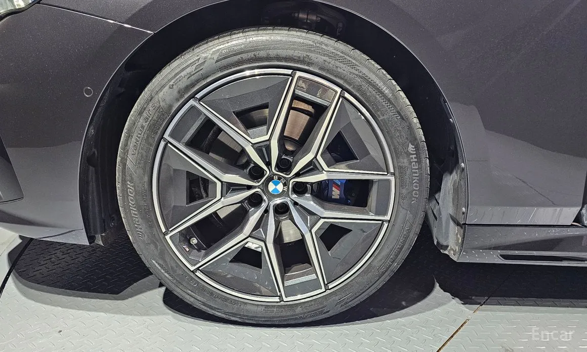 Фото 5 - BMW 5 Series