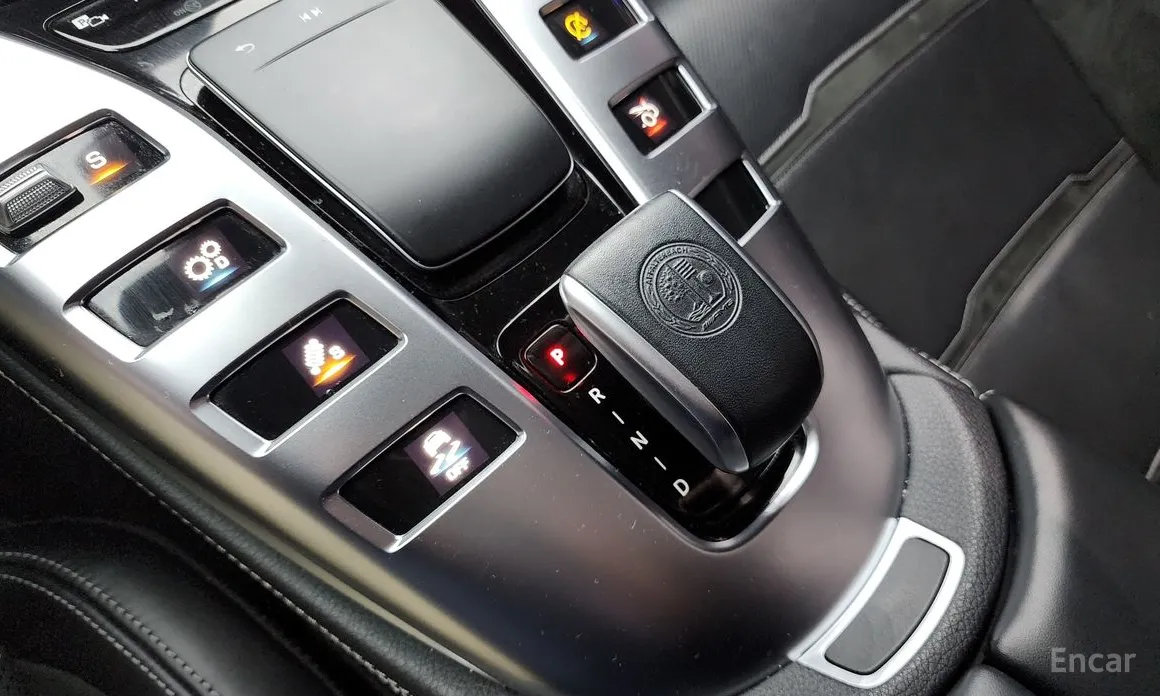 Фото 9 - Mercedes-Benz AMG GT