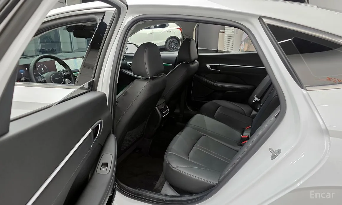 Фото 11 - Hyundai Sonata