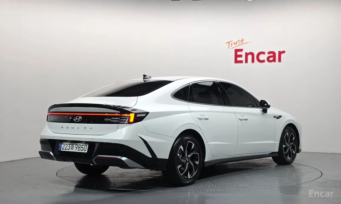 Фото 2 - Hyundai Sonata