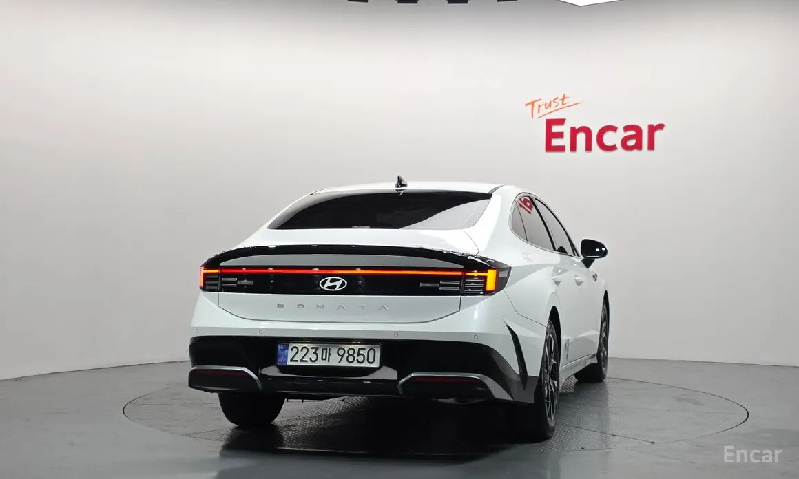 Фото 4 - Hyundai Sonata