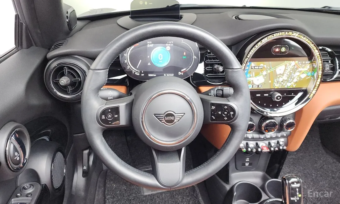 Фото 13 - Mini Cooper Convertible