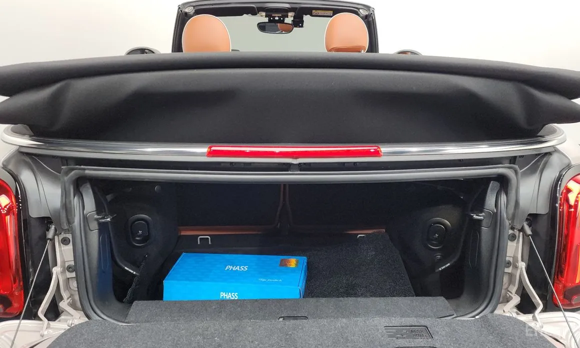 Фото 20 - Mini Cooper Convertible