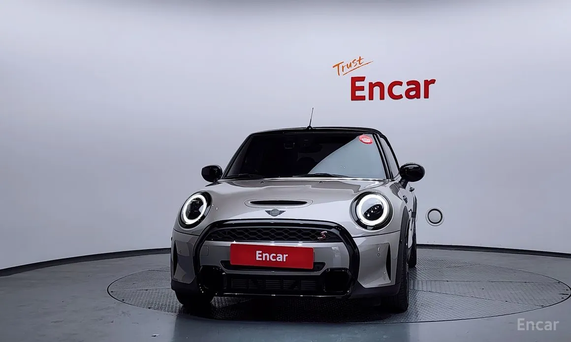 Фото 3 - Mini Cooper Convertible