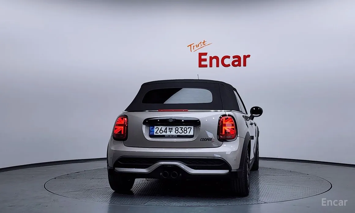 Фото 4 - Mini Cooper Convertible