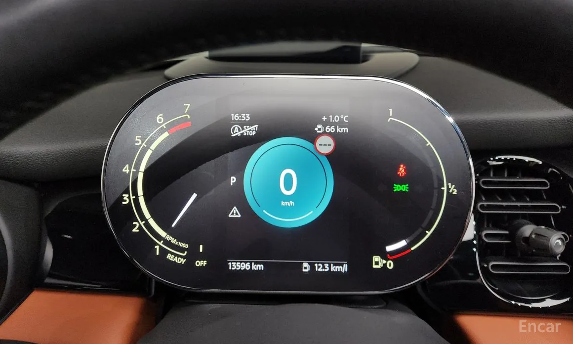 Фото 8 - Mini Cooper Convertible