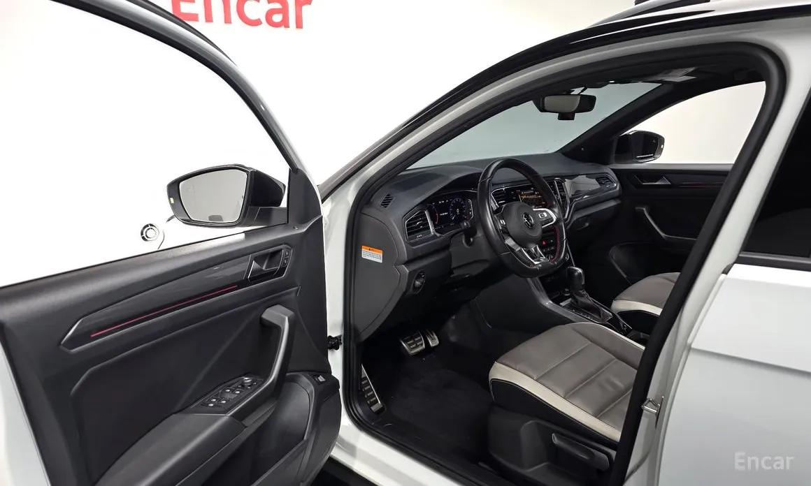 Фото 12 - Volkswagen T-Roc