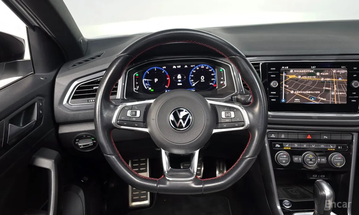 Фото 13 - Volkswagen T-Roc