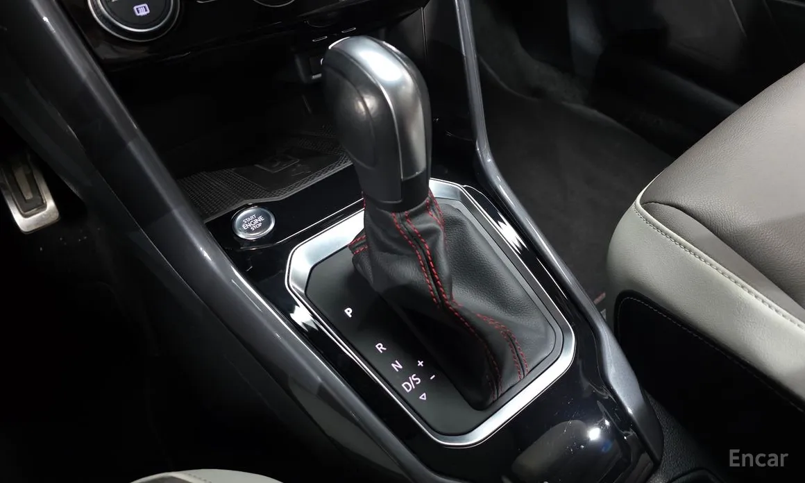 Фото 9 - Volkswagen T-Roc