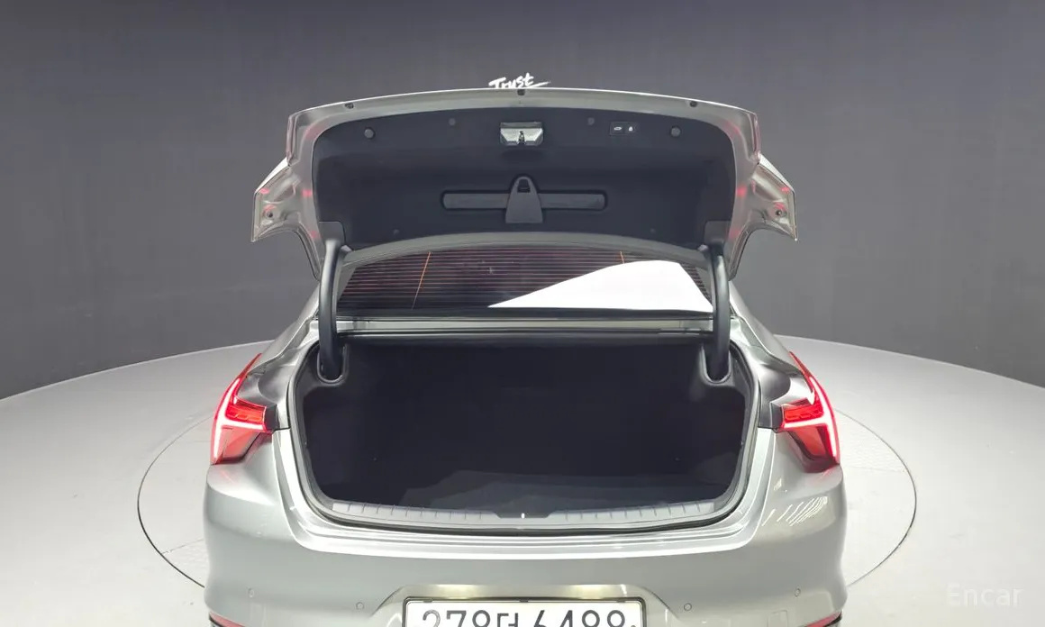 Photo 20 - Kia K8