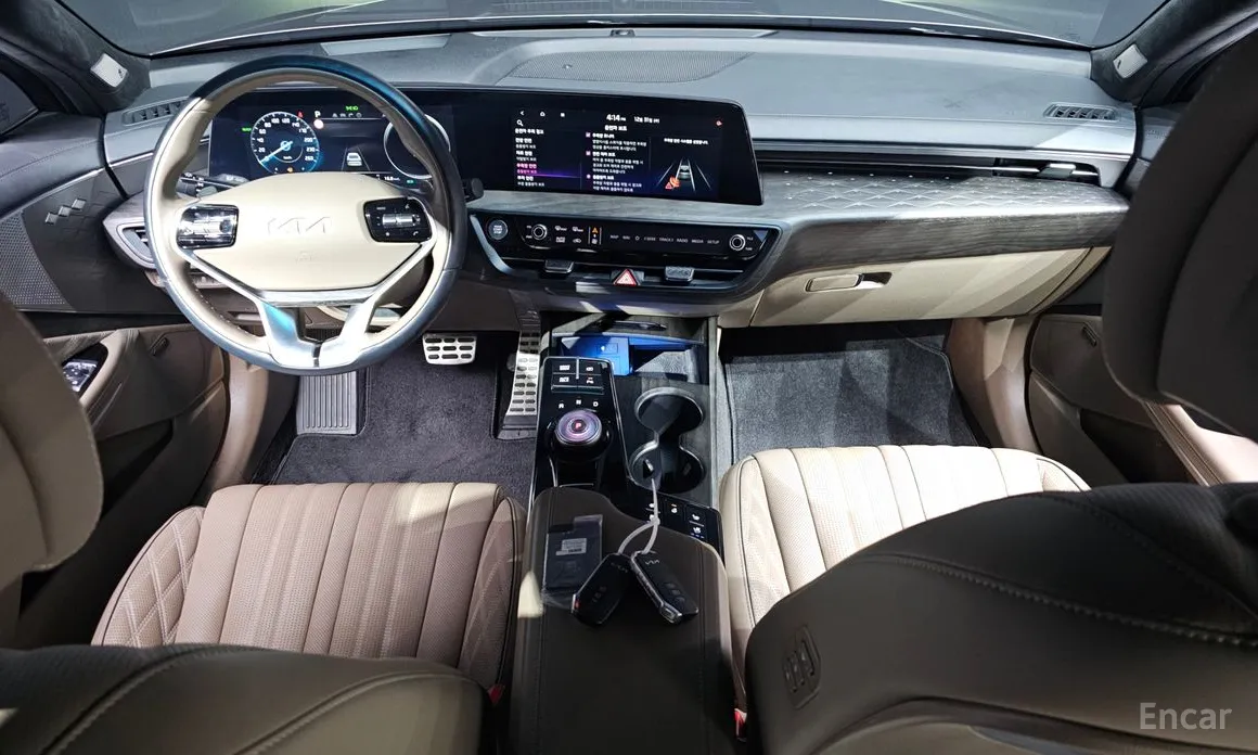Photo 7 - Kia K8