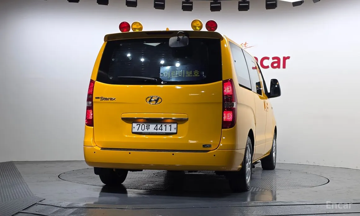 Фото 4 - Hyundai Starex