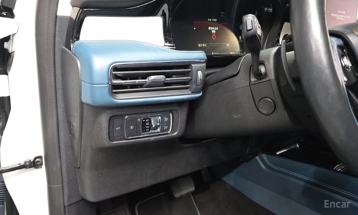 Фото 13 - Lincoln Corsair