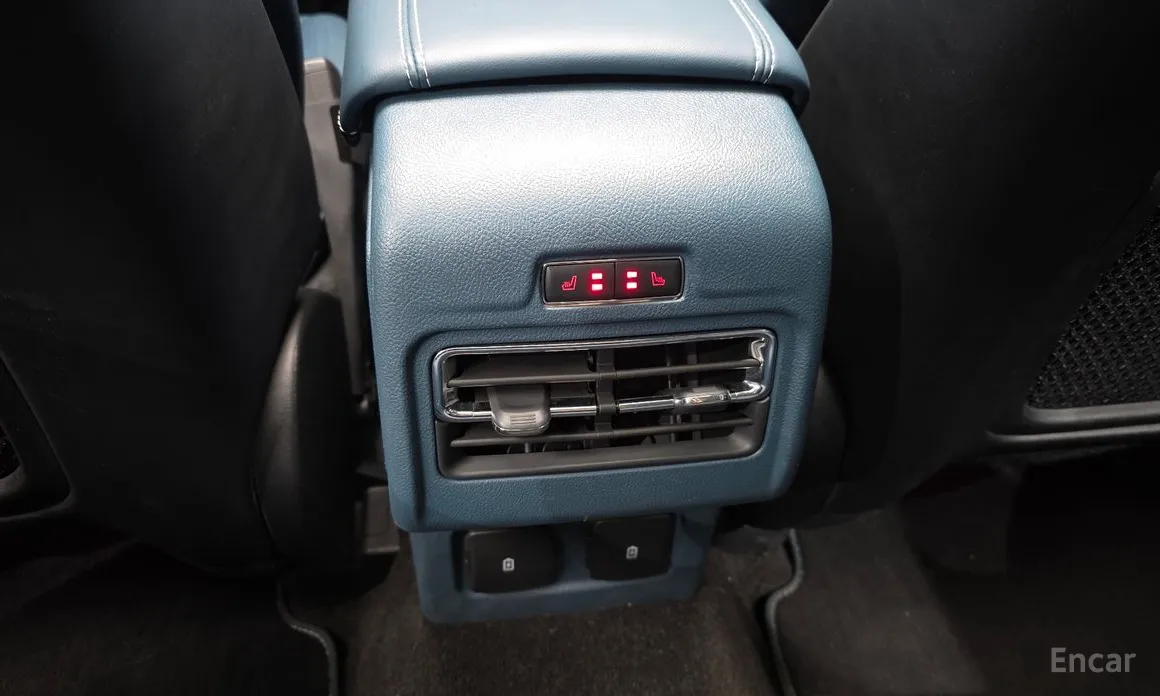 Фото 19 - Lincoln Corsair