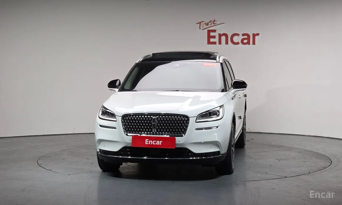 Фото 3 - Lincoln Corsair