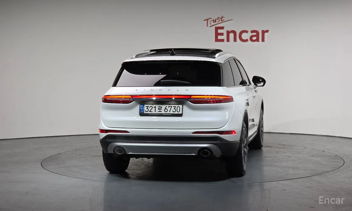 Фото 4 - Lincoln Corsair