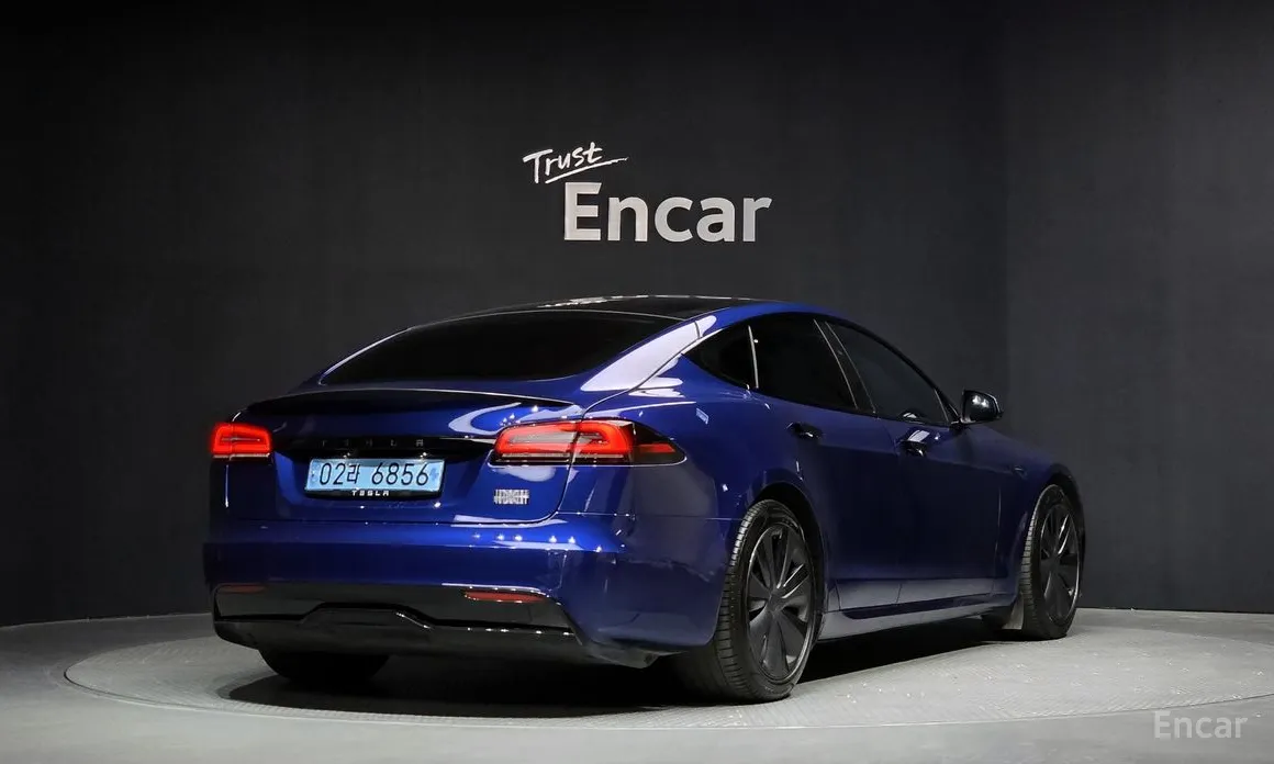 Фото 2 - Tesla Model S