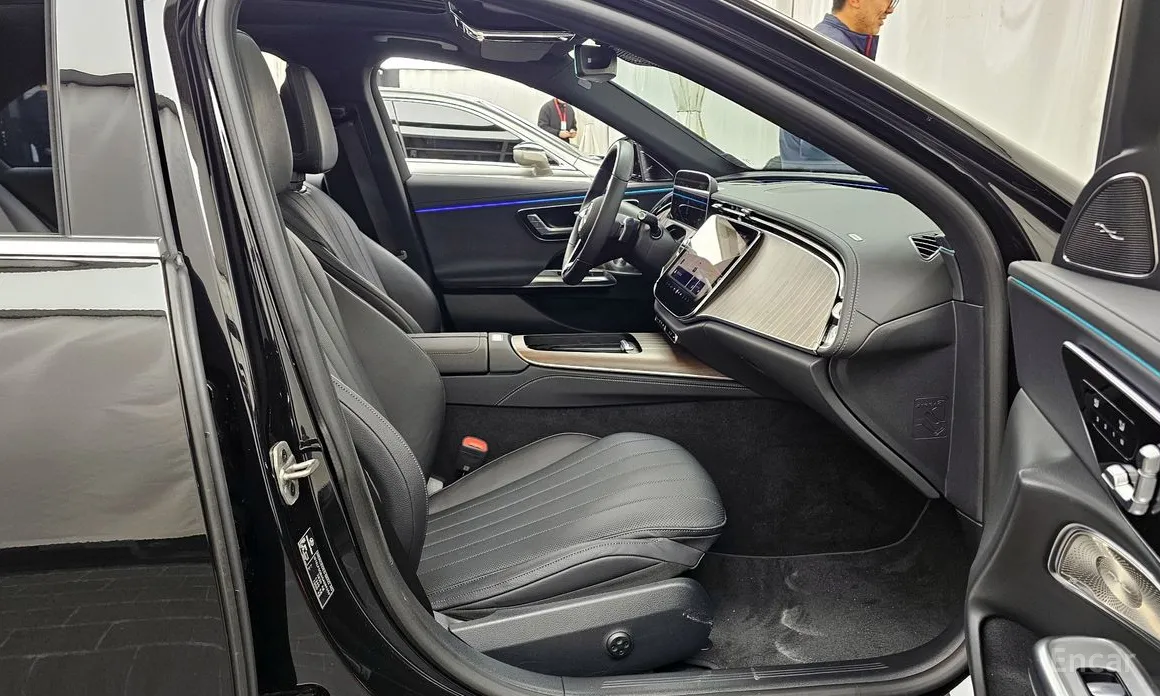 Фото 11 - Mercedes-Benz E-Class