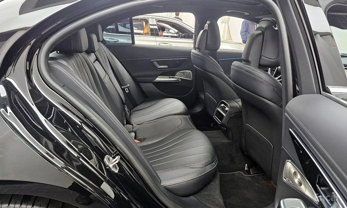 Фото 12 - Mercedes-Benz E-Class