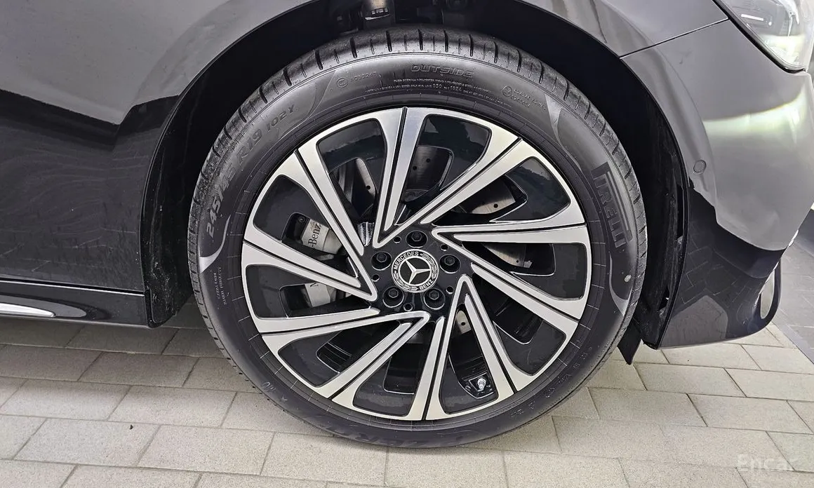 Фото 5 - Mercedes-Benz E-Class