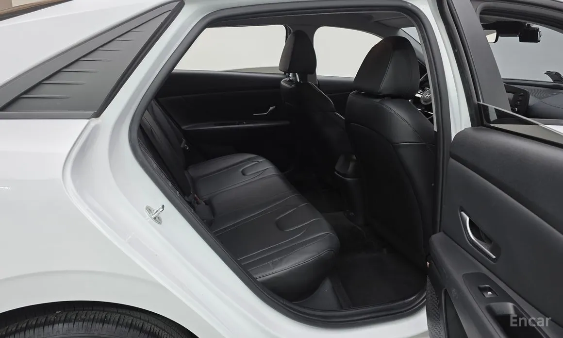 Фото 12 - Hyundai Avante