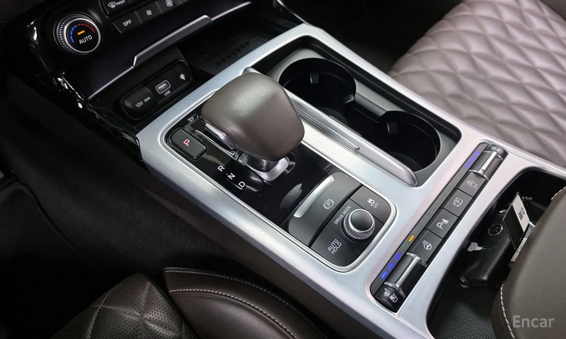 Фото 13 - Kia Stinger