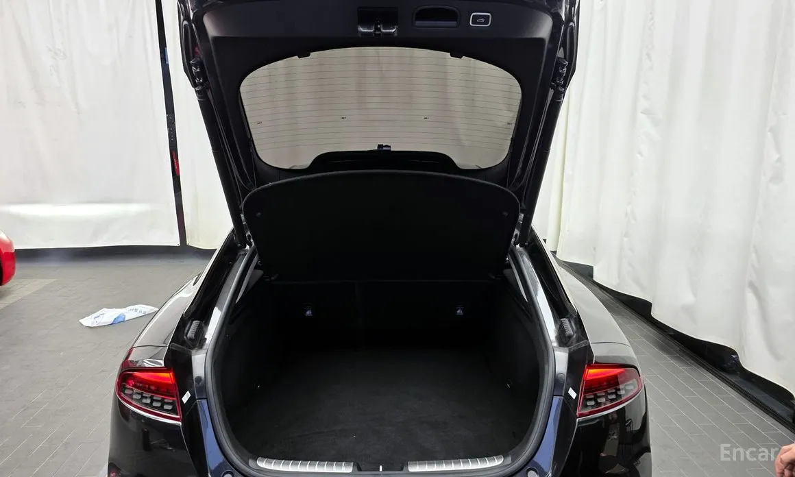 Фото 18 - Kia Stinger