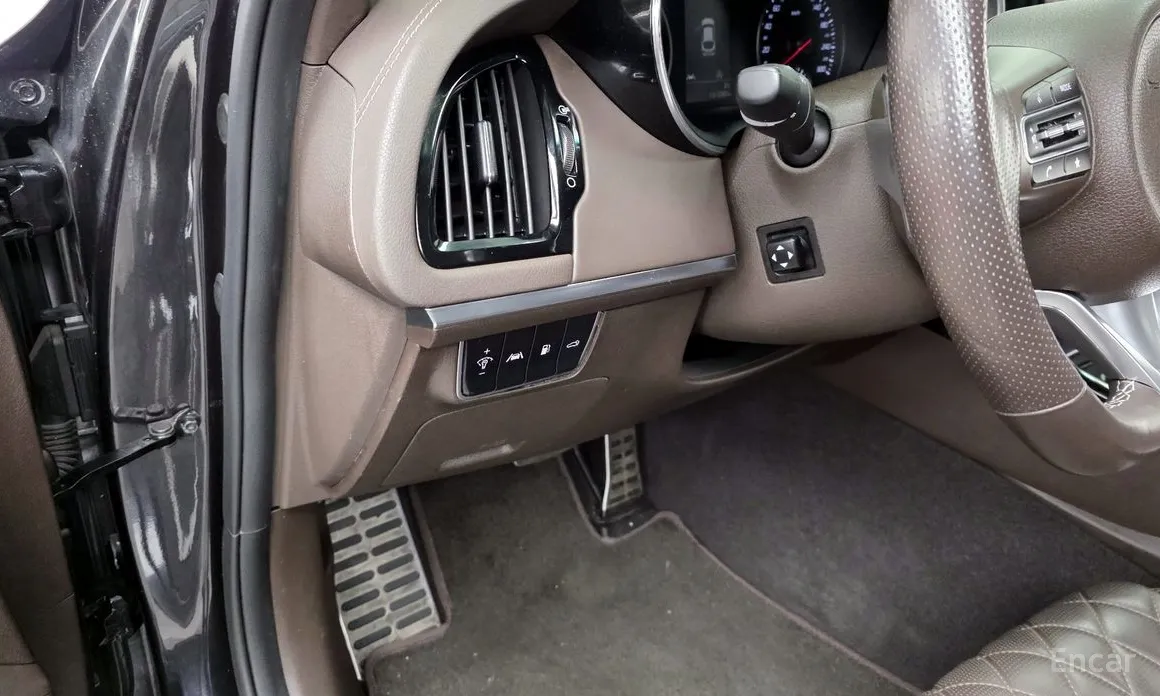 Фото 6 - Kia Stinger