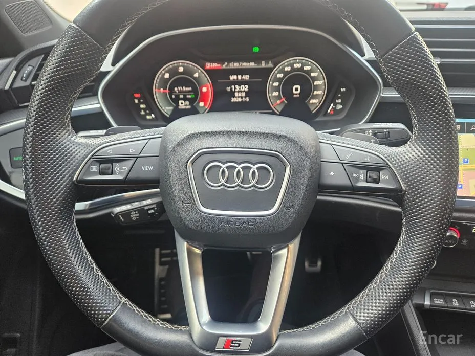 Фото 8 - Audi Q3
