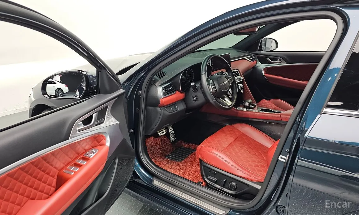 Photo 11 - Genesis G70