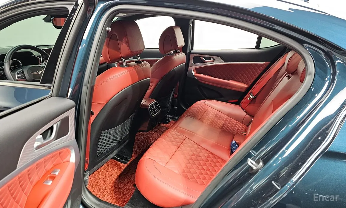 Photo 17 - Genesis G70