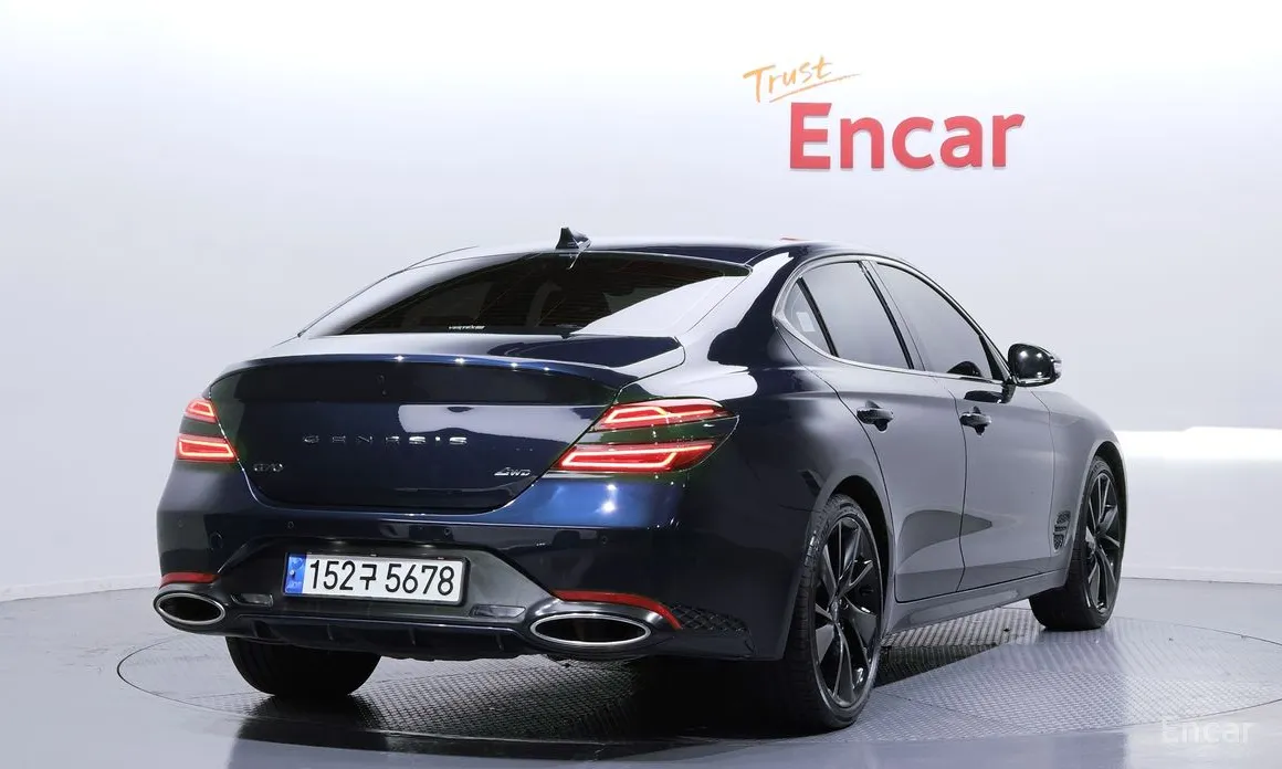 Photo 2 - Genesis G70